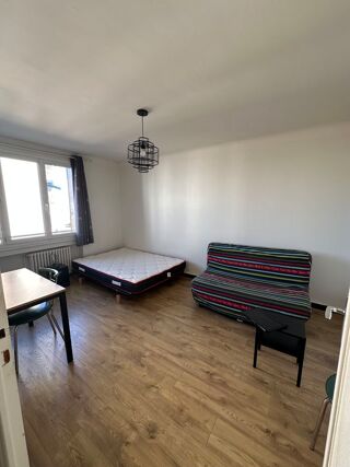  Appartement à louer 3 pièces 72 m²