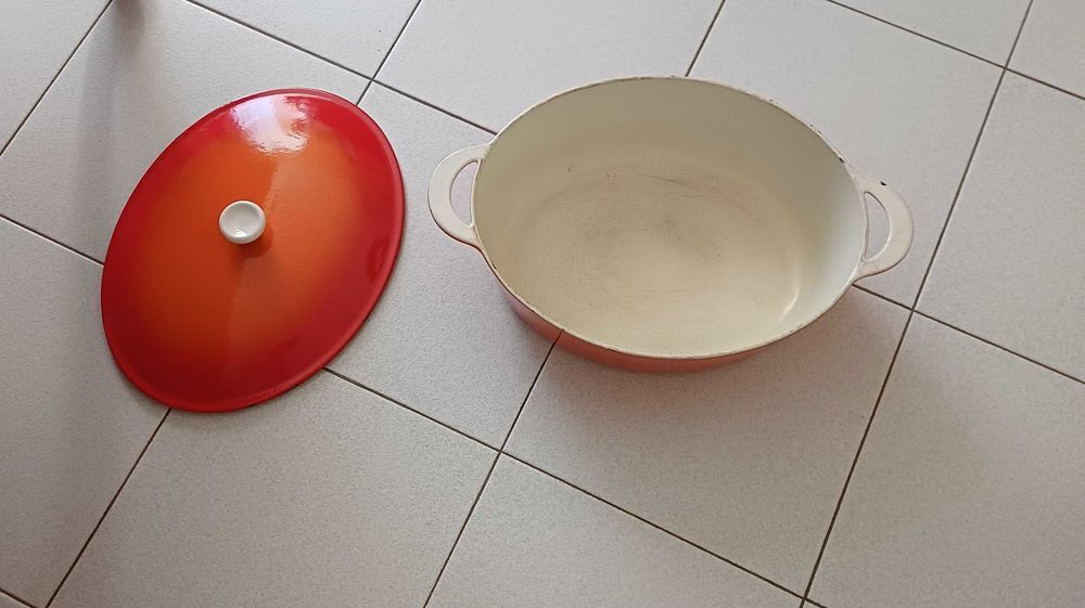Cocotte en fonte vintage Electroménager