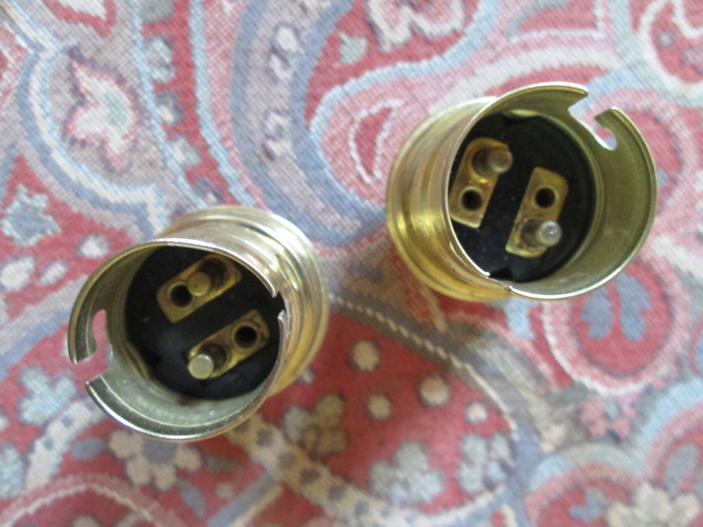 2 douilles pour ampoules &agrave; ba&iuml;onnette Neuves Bricolage