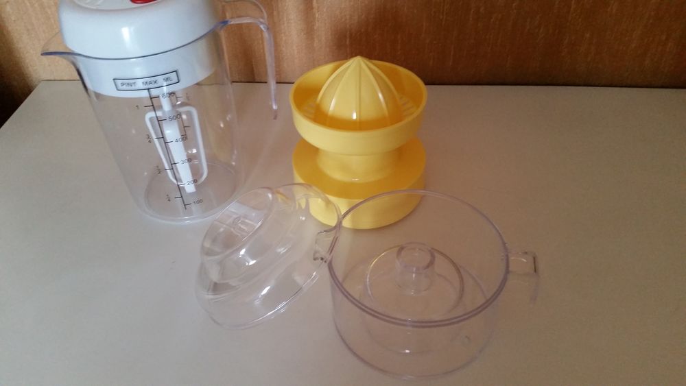 Batteur et Presse agrumes &agrave; piles Cuisine