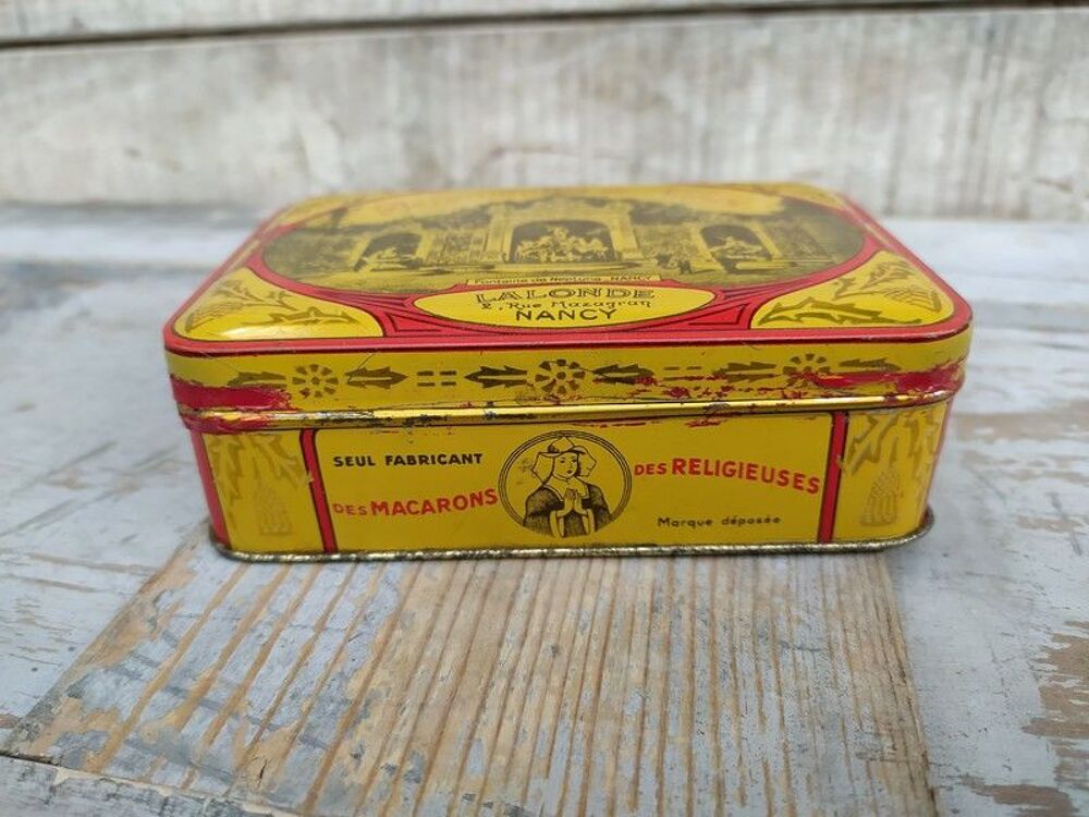  Ancienne Boite Bergamotes Nancy Fontaine de Neptune Lalonde 