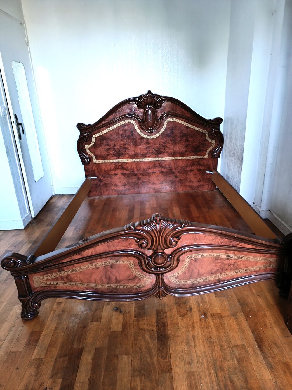ENSEMBLE LIT SANS SOMMIER QUASI NEUF + ARMOIRE QUASI NEUVE Meubles