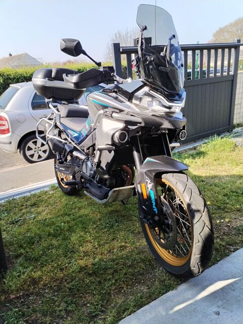 Moto CF MOTO 2023 occasion La Membrolle-sur-Longuen&eacute;e 49770