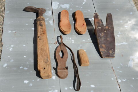 Mat�riel ancien de sabotier, cordonnier, t b �tat 63 Saint-Clair-sur-Galaure (38)