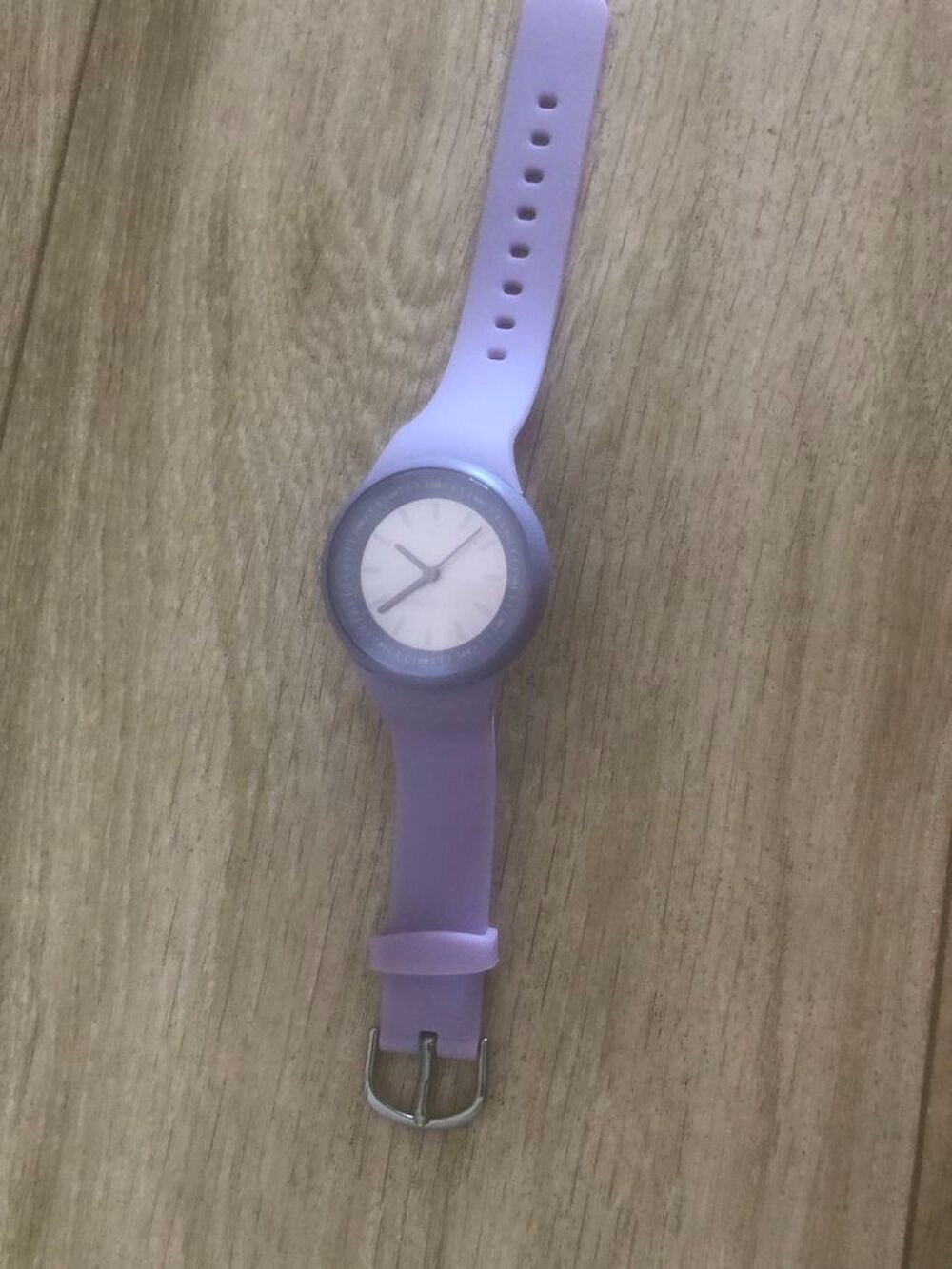 Une montre LOUIS PION Bijoux et montres