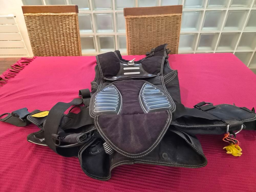 gilet pour la plong&eacute;e sous marine MARES Sports