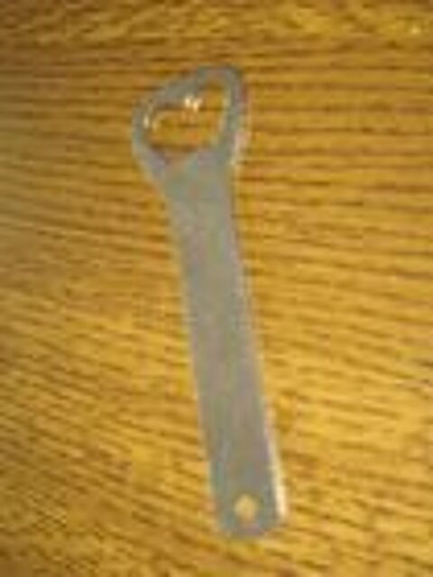 Ouvre bouteilles en verre et divers articles 0 M�rignies (59)