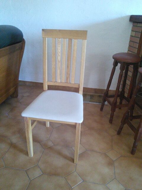 4 chaises 80 Saleilles (66)