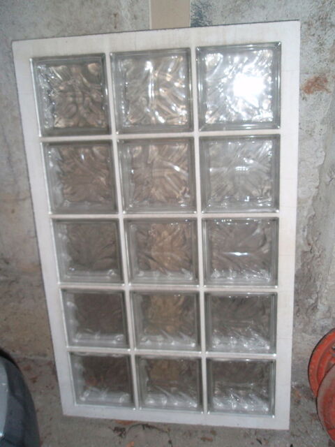 Verrière de 15 carreaux de verre 140 Privas (07)