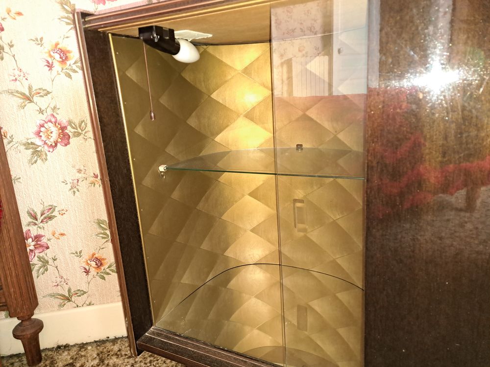 Meuble de t&eacute;l&eacute;vision, &agrave; r&eacute;cup&eacute;rer sur place Meubles