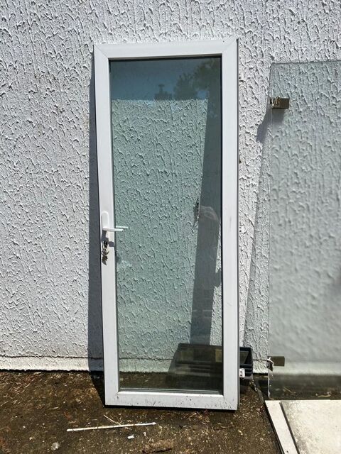 Porte d'entrée double vitrage en pvc 150 Vesoul (70)