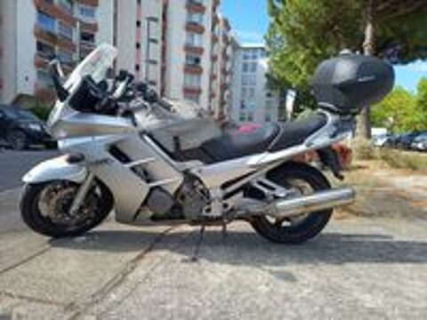 YAMAHA 2001 occasion 34130 Mauguio-Carnon-Plage
