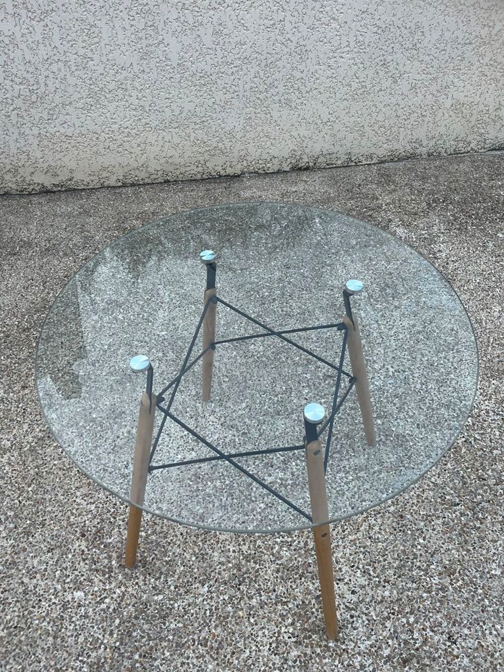 Table ronde en verre avec pieds en bois Meubles