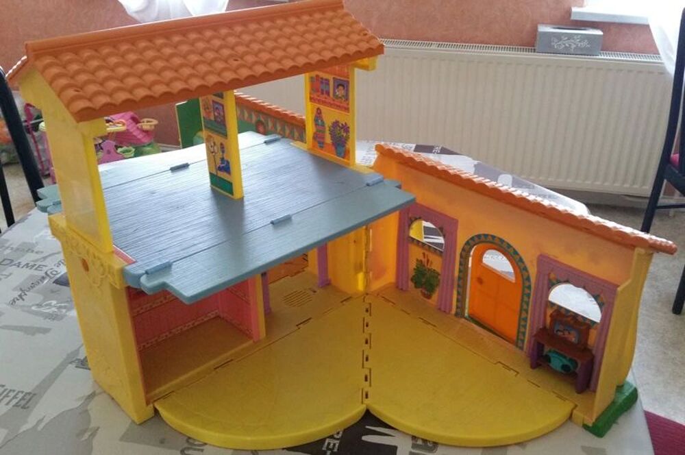 Maison Dora parlante Jeux / jouets