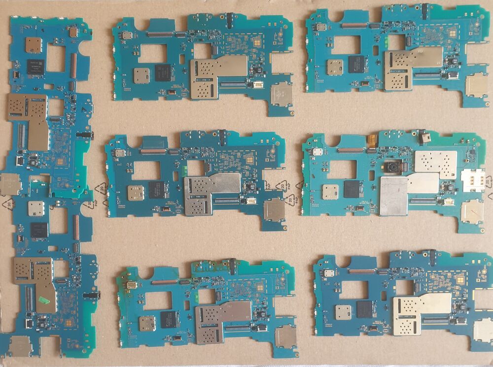 Lot tablettes pour pi&egrave;ces 11 Téléphones et tablettes