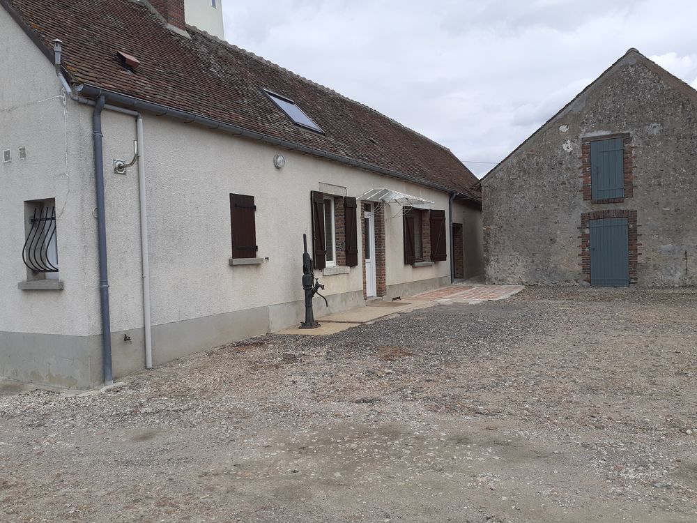 Location Maison SUD CHEROY-89690 ET EGREVILLE-77620, dans le Loiret Bazoches-sur-le-betz