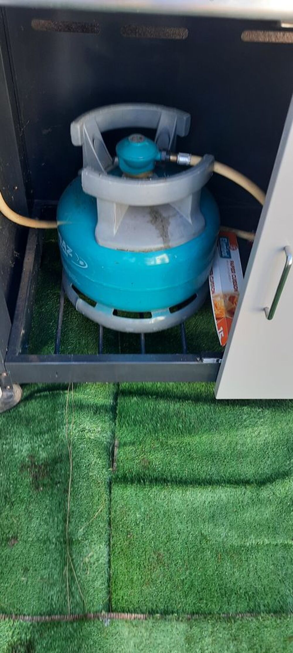 Barbecue campingaz. Jardin