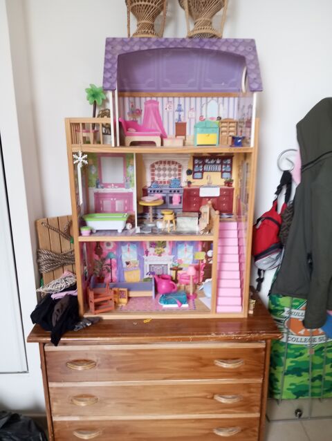 Magnifique maison de poupe 40 Nmes (30)