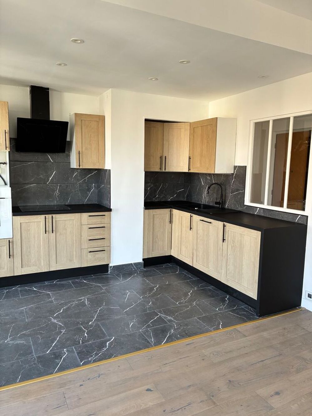 Appartement 3 pièces 77 m² · à Nice · 77 m² · 325 000 €