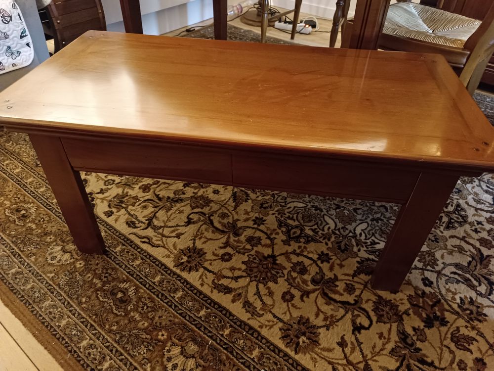 Table basse en noyer - tr&egrave;s bon &eacute;tat Meubles
