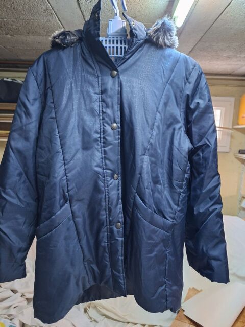 Lot de 5 v�tements taille L et XL
0 Dammarie-les-Lys (77)