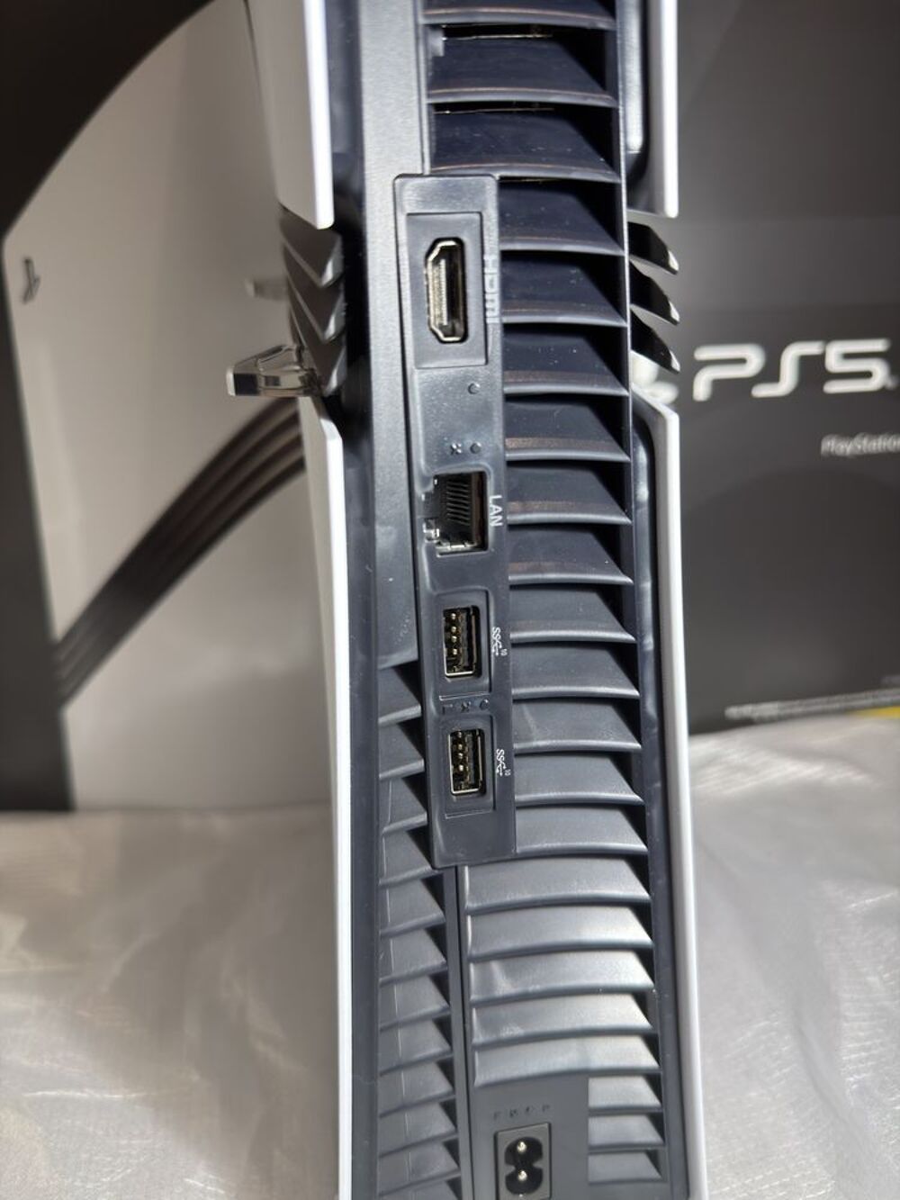 Console num&eacute;rique Sony Ps5 PlayStation 5 Pro 2 To Consoles et jeux vidéos