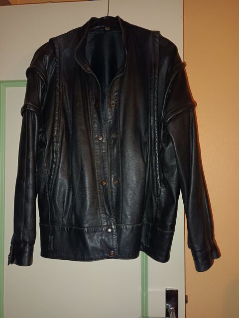 Blouson de femme en cuir d'agneau noir 170 Mazamet (81)