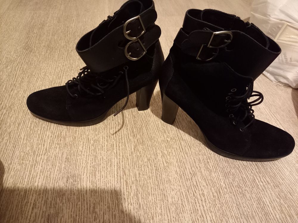 Bottines &agrave; talons Chaussures