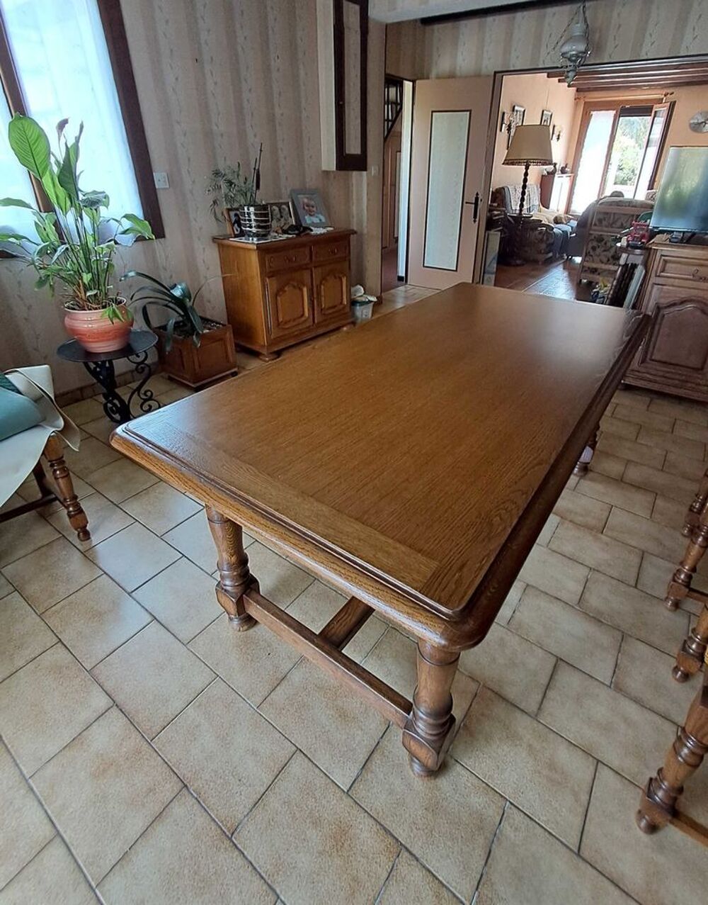 Table salle &agrave; manger en ch&ecirc;ne massif Meubles