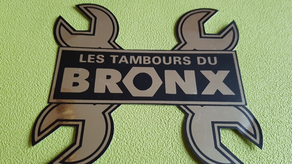 LES TAMBOURS DU BRONX 