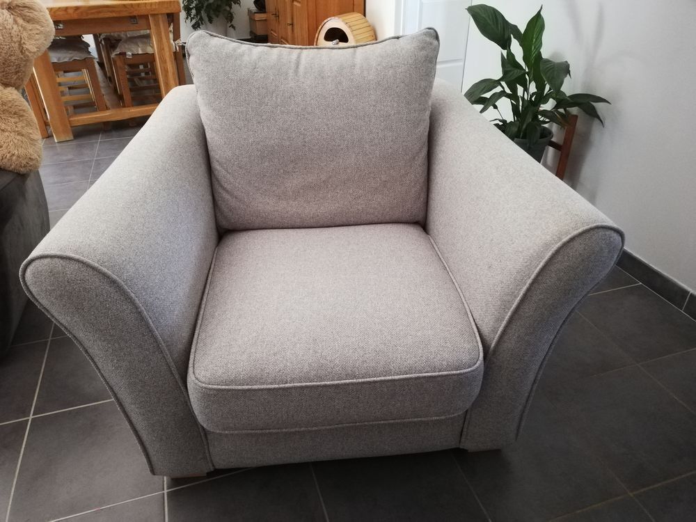 Canap&eacute; 4 places et fauteuil CLARA tissu gris Meubles