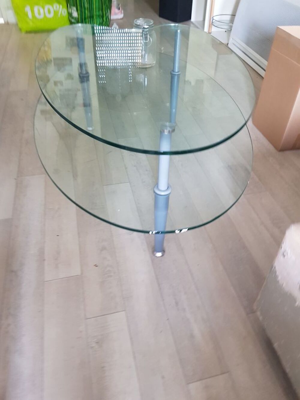 Table ronde en verre d'occasion ? Bon &eacute;tat ? Meubles