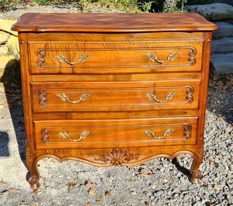 Commode en bois massif, type provenal, style LXV 190 Saint-Jean-de-Crieulon (30)