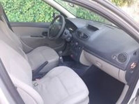 Clio III Clio 1.5 dCi 85 Confort Pack Clim Expression 2006 occasion 06610 La Gaude