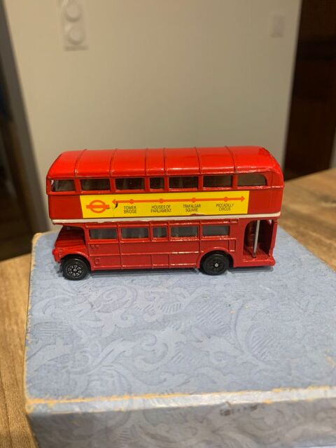 Jouet vhicule miniature     ' Bus londonien     3 Saleilles (66)