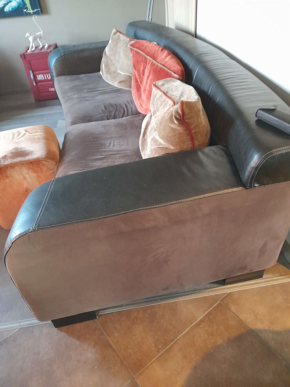 Canap&eacute; cuir et tissu avec pouf orange Meubles