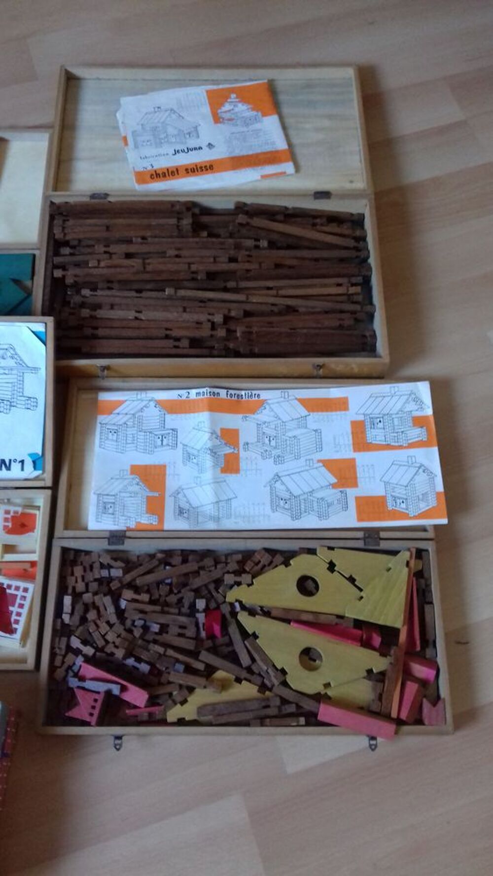 Maisons foresti&egrave;res- Jeu jura- Construction- Vintage Jeux / jouets
