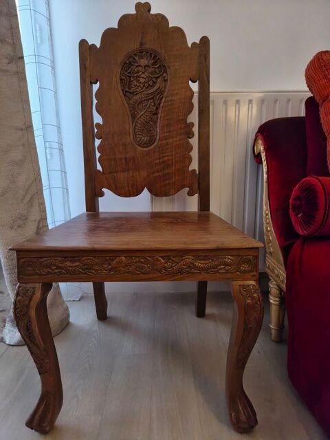 Chaises sculptées Indiennes Croissy-sur-Seine (78)