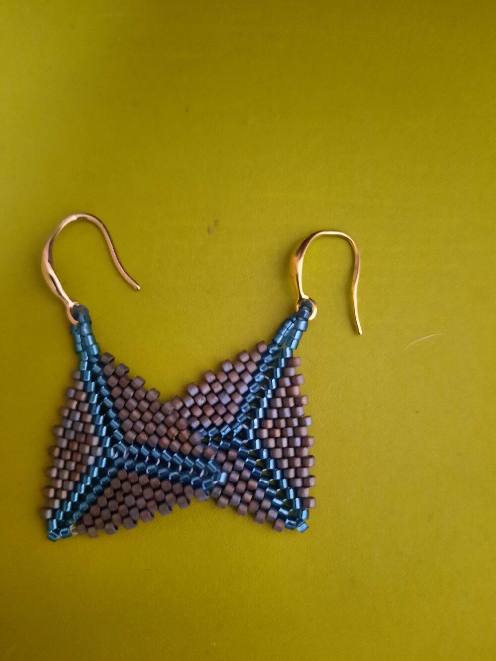 boucles d 'oreille Bijoux et montres