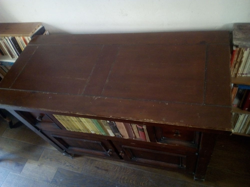 Joli meuble, type buffet bas Meubles