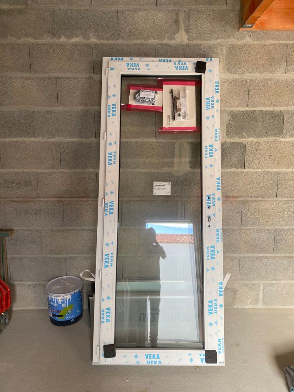 Porte fen&ecirc;tre NEUVE + volet roulant NEUF (jamais pos&eacute;s) Bricolage