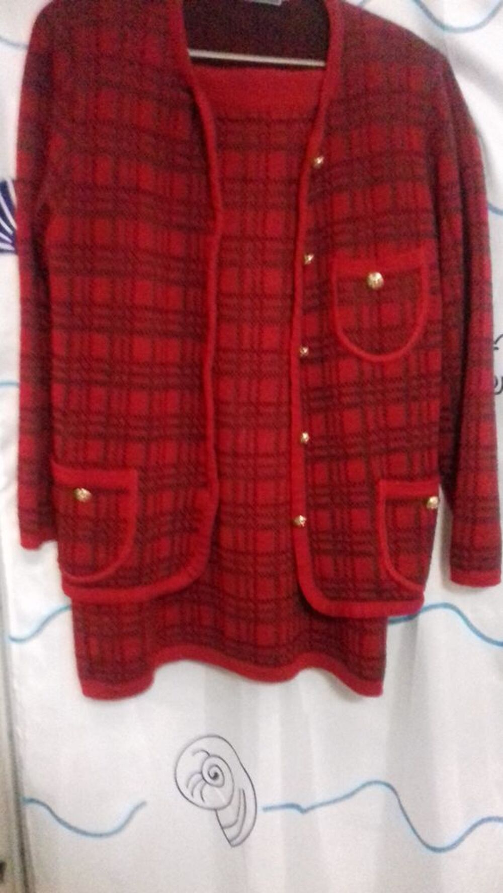 Ensemble veste et jupe. en laine WOOLMARK - made in france. Vêtements