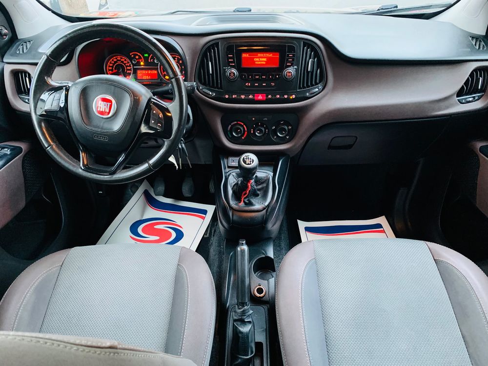 Doblo FIAT doblo ii (2) trekking lounge - 1.6 jtd 120cv bv6 2016 occasion 78800 Houilles
