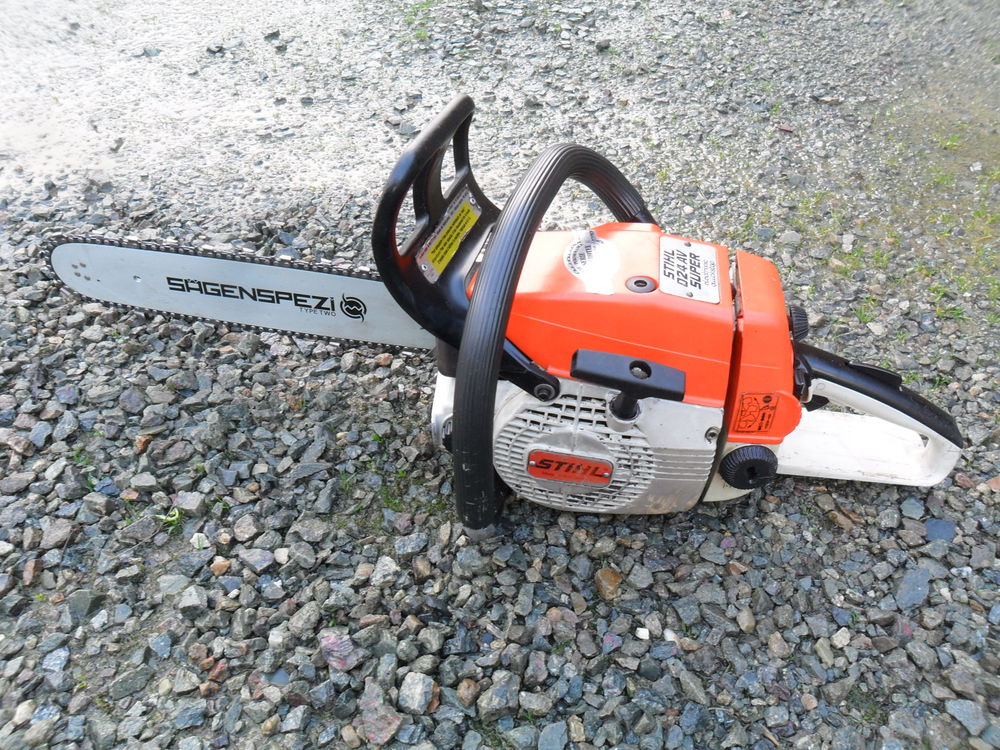  Tron&ccedil;onneuse Sthil 024 en tr&egrave;s bon &eacute;tat Jardin