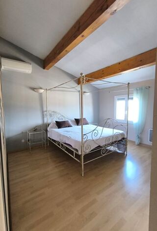  Villa  vendre 6 pices 135 m