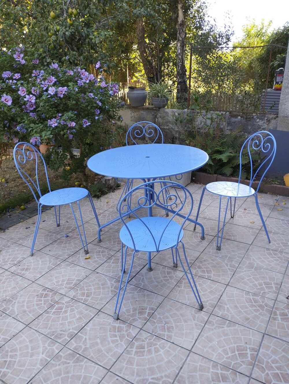 SALON DE JARDIN FER Meubles