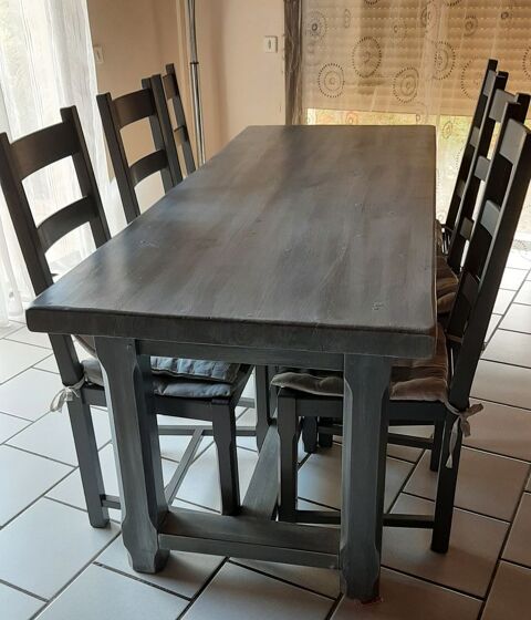table salle � manger avec 6 chaises. 400 N�rac (47)