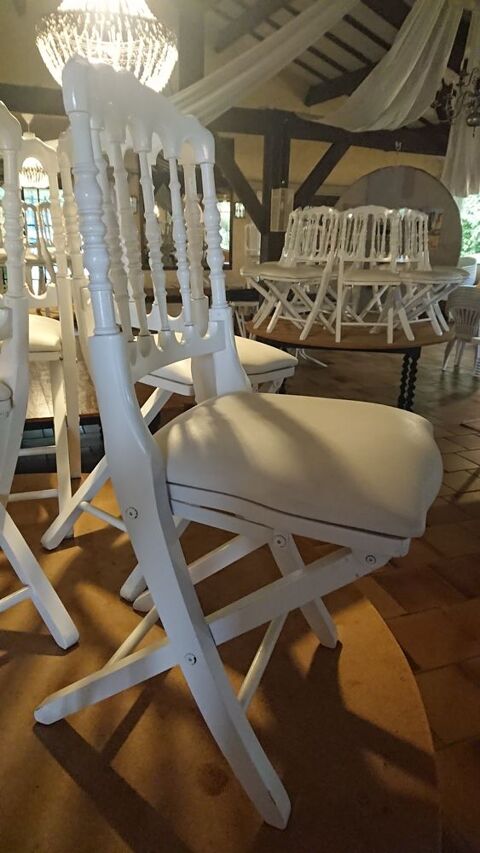  chaises blanches Napoleon 3 8000 Larreule (65)