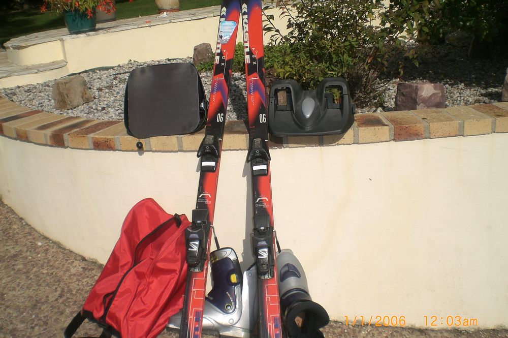 SKIS Sports