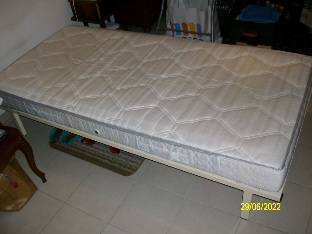 MATELAS UNE PERSONNE Meubles